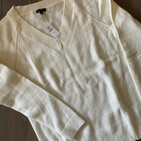 Talbots cashmere blend v-neck - Picture 2 of 7